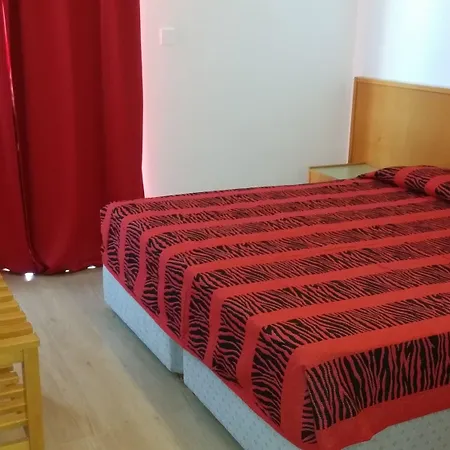 阿格里诺公寓酒店 3* 圣纳帕