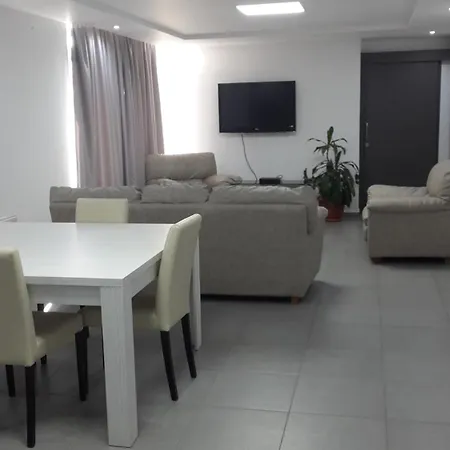 Agrino Apartahotel 3*